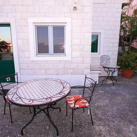 Apartment Maja Supetar